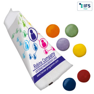 Sachet berlingot avec bonbons en chocolat muticolores