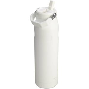 Bouteille d&rsquo;eau de 1,06 litre avec paille rabattable Stanley IceFlow™ 2.0