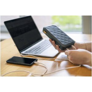 Batterie de secours Xtorm FS520 Fuel Series de 20 000 mAh de 35 W – vue 2