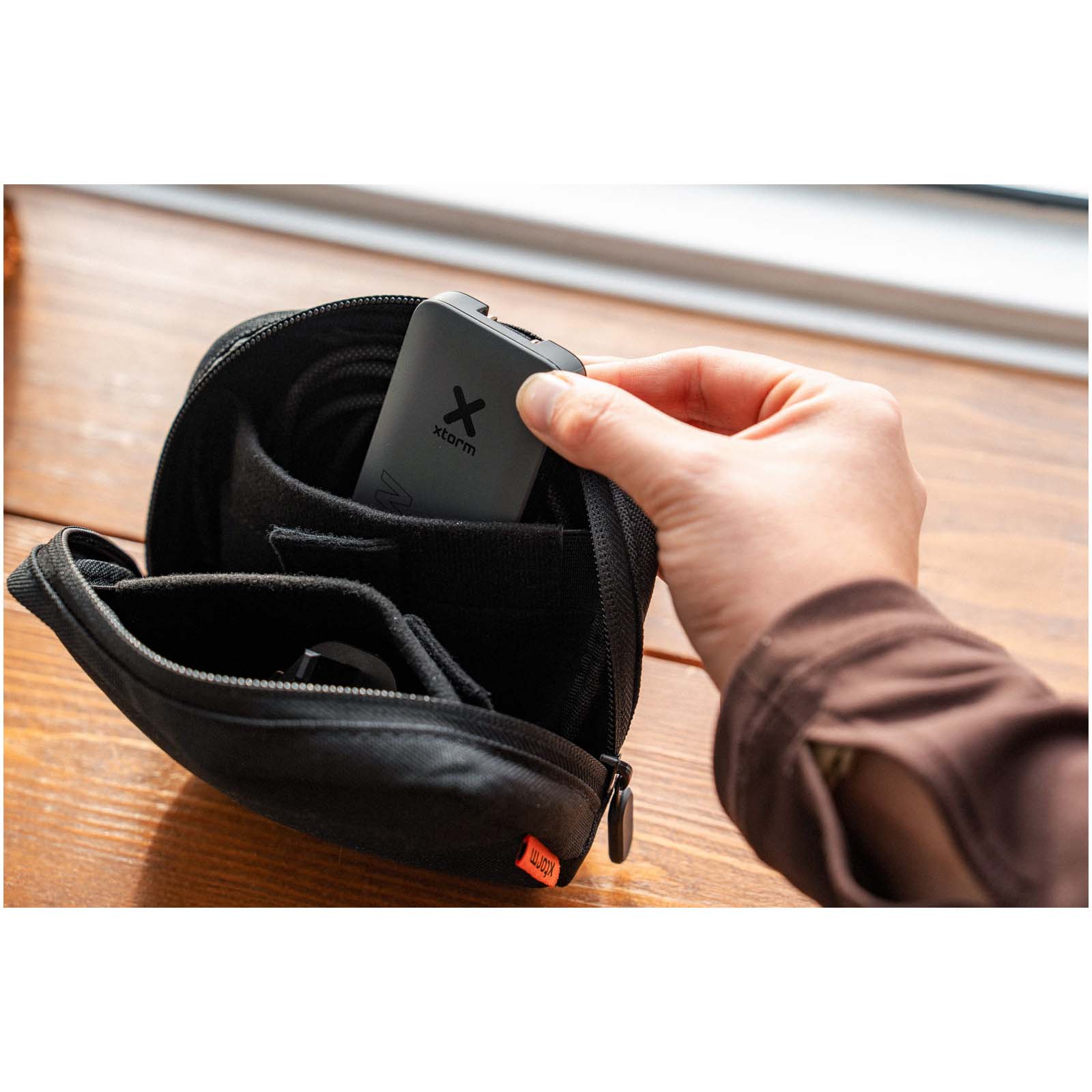 Chargeur de voyage rapide 65 W avec câble et étui de voyage Xtorm Chargeur de voyage rapide 65 W avec câble et étui de voyage Xtorm – vue 2