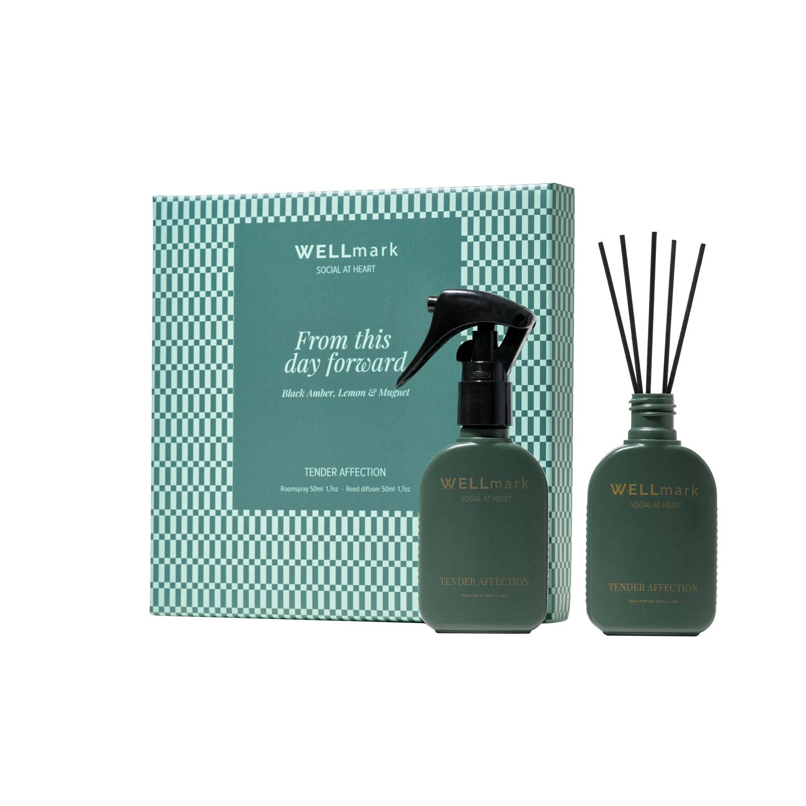 Coffret cadeau Wellmark Tender Affection comprenant un vaporisateur d’ambiance de 50 ml et un diffuseur de 50 ml Coffret cadeau Wellmark Tender Affection comprenant un vaporisateur d’ambiance de 50 ml et un diffuseur de 50 ml