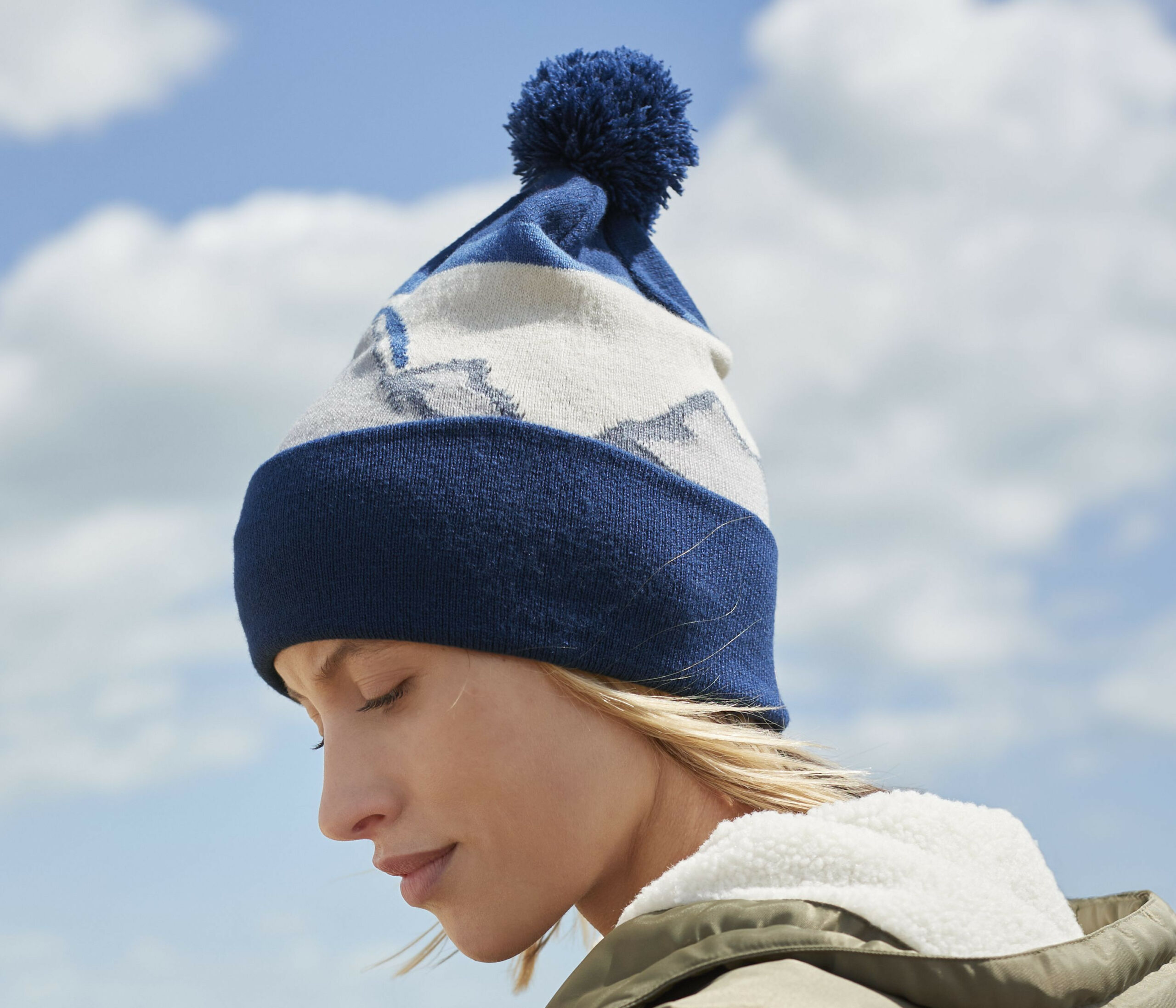 Bonnet avec pompon Mountain Peaks Beechfield Pompom Beanie Bonnet avec pompon Mountain Peaks Beechfield Pompom Beanie