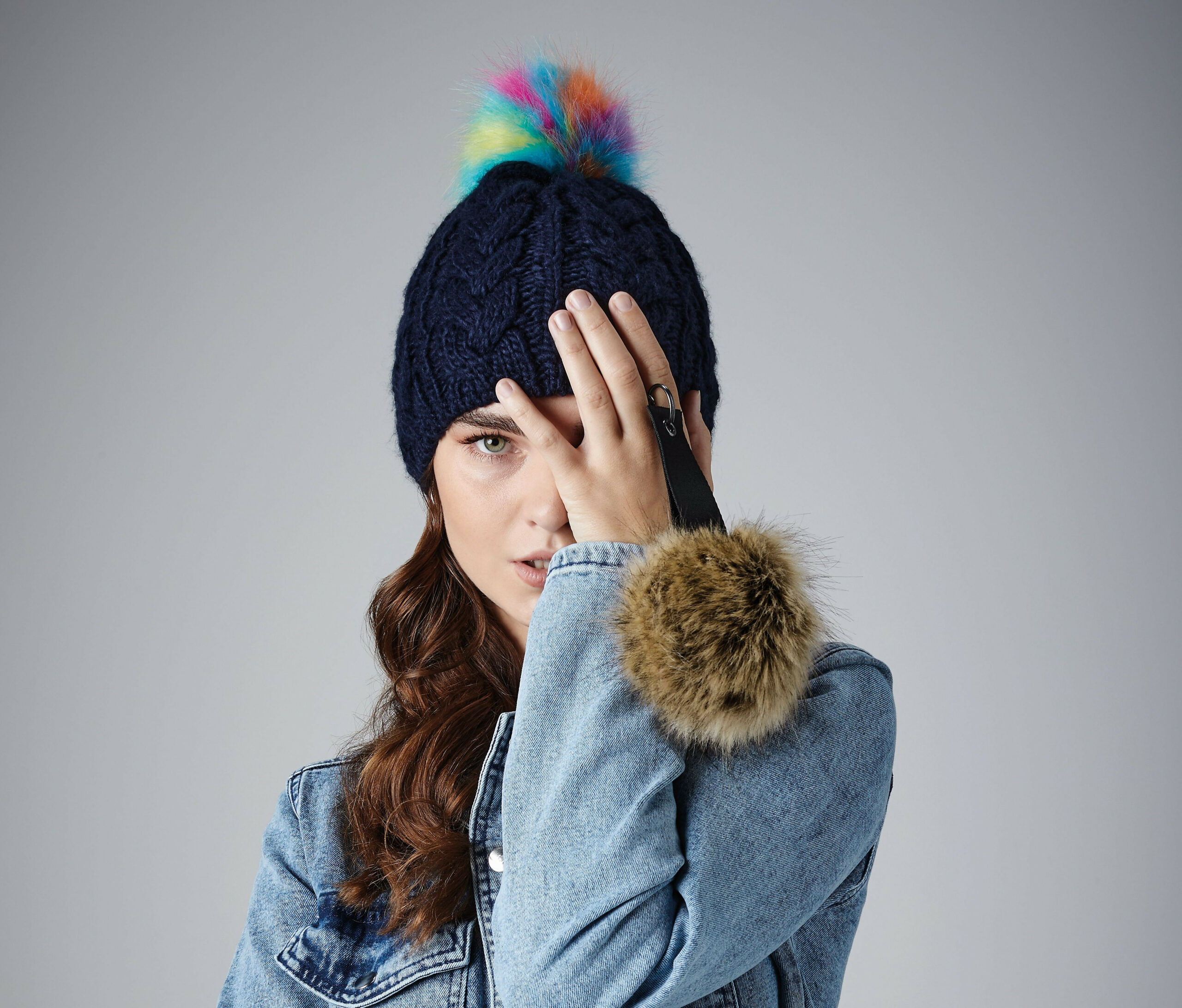 Bonnet Porte-clés Pop Pom en fourrure Beechfield Faux Fur Key Ring Bonnet Porte-clés Pop Pom en fourrure Beechfield Faux Fur Key Ring