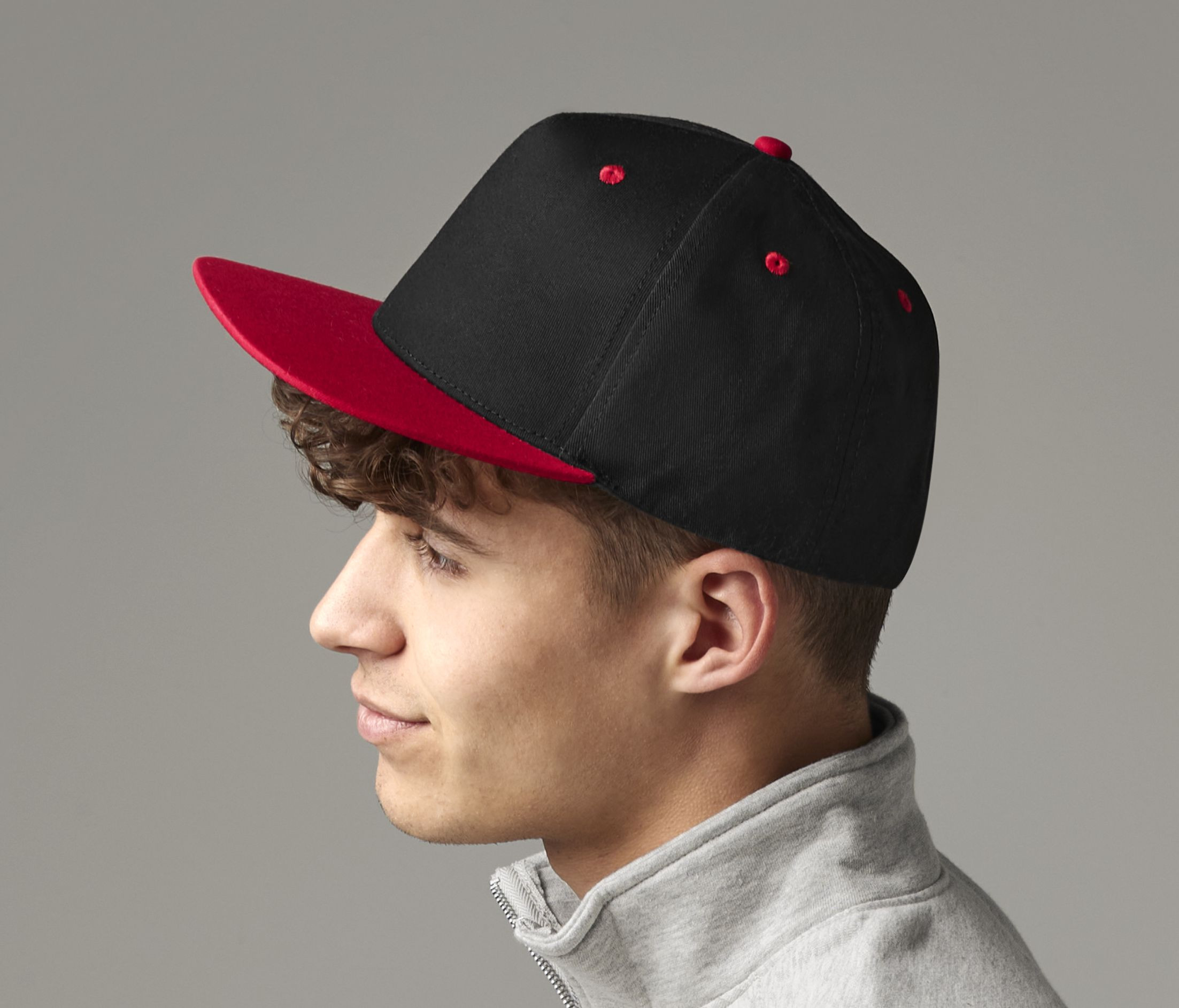 Gants Casquette 5 pans avec visière contrastée Beechfield 5 Panel Contrast Snapback Gants Casquette 5 pans avec visière contrastée Beechfield 5 Panel Contrast Snapback