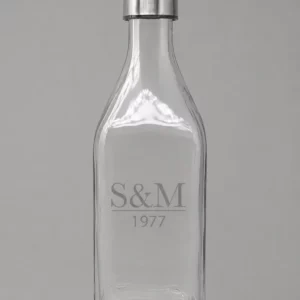 Bouteille en verre carrée avec bouchon argenté DELTA.
