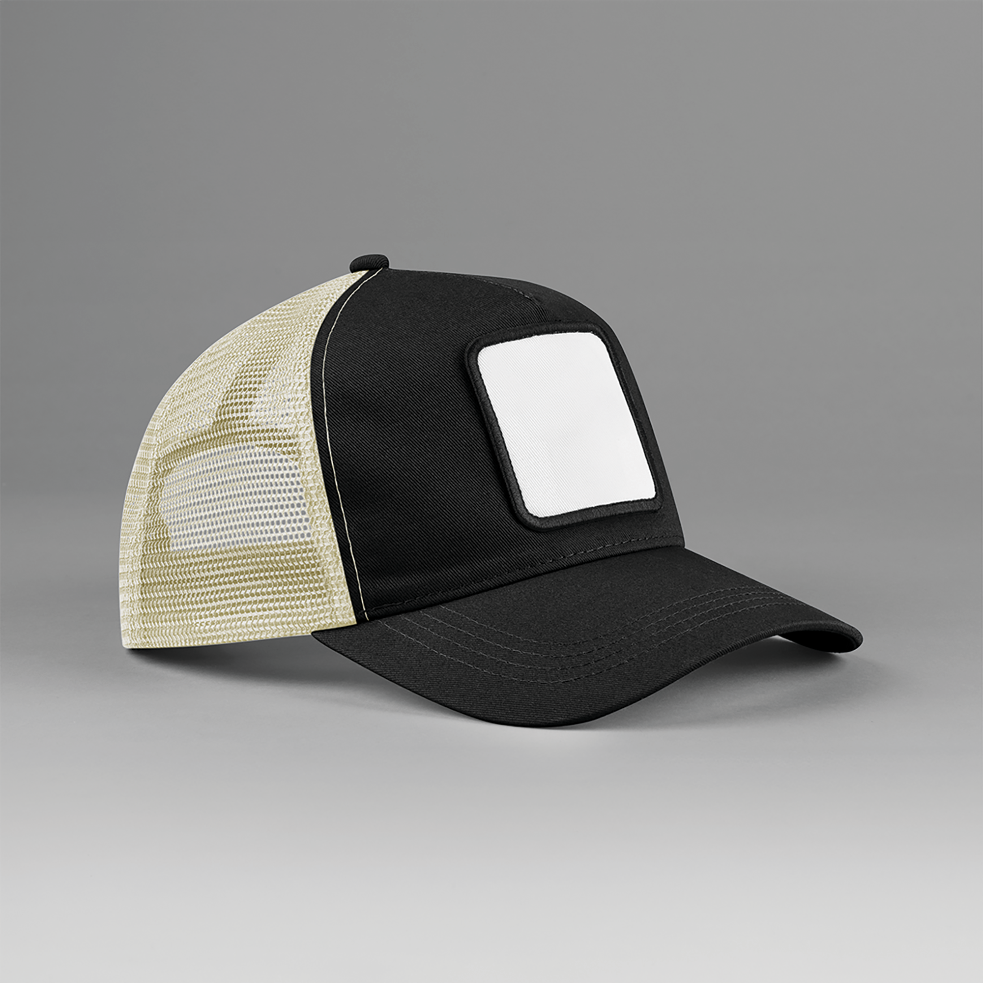Casquette trucker 5 panneaux avec patch carré Beechfield B636 Casquette trucker 5 panneaux avec patch carré Beechfield B636