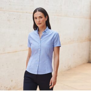 Chemisette Oxford femme Henbury Ladies’ Modern S/s Shirt – Regular Fit
