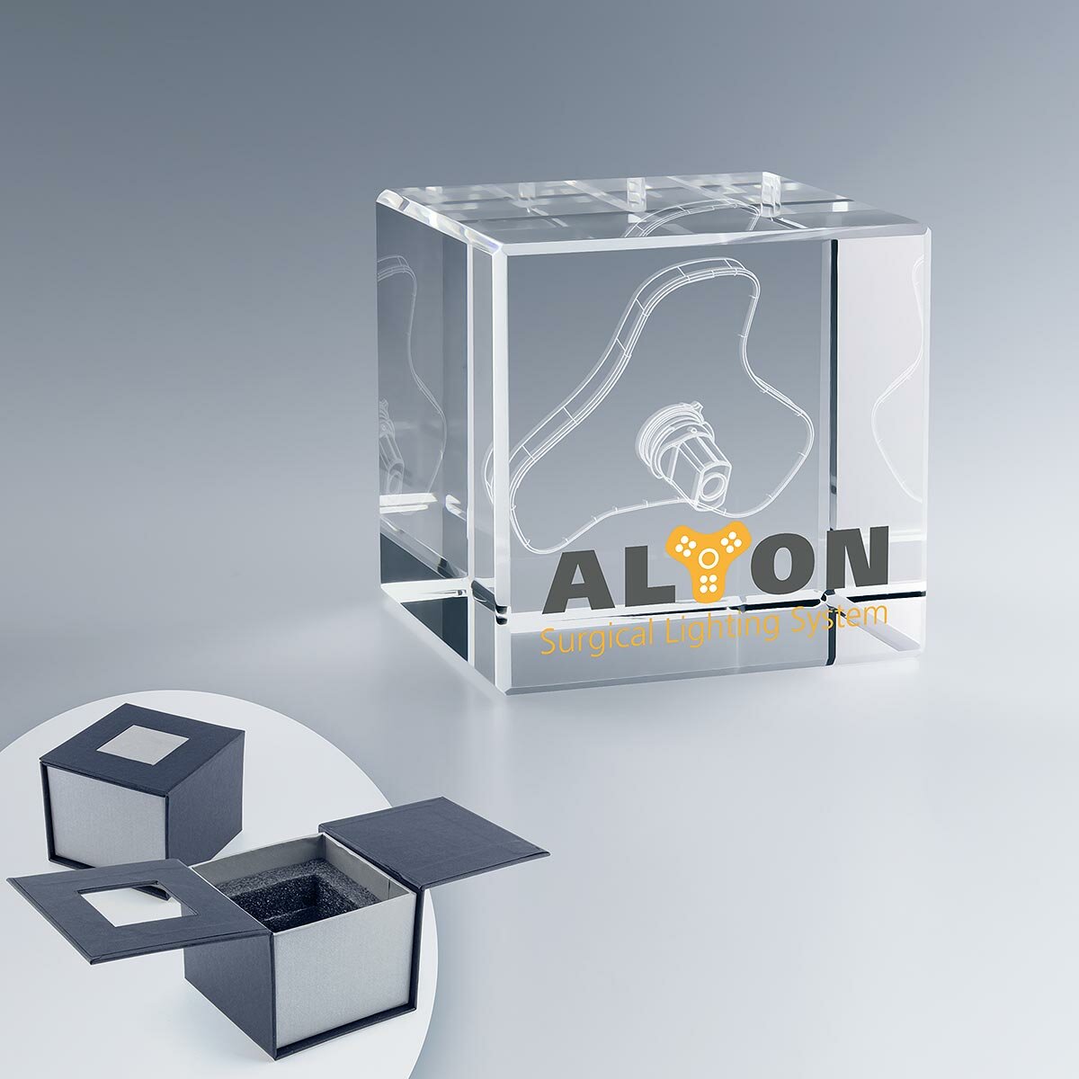 Cube en verre 4 cm personnalisé – Gravure 2D/3D Cube en verre 4 cm personnalisé – Gravure 2D/3D