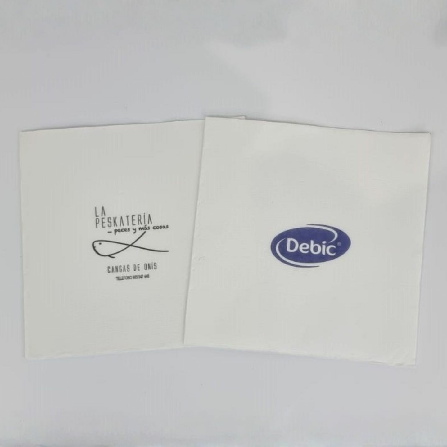 Grande serviette 40x40 personnalisée 1 ou 2 couleurs Grande serviette 40x40 personnalisée 1 ou 2 couleurs
