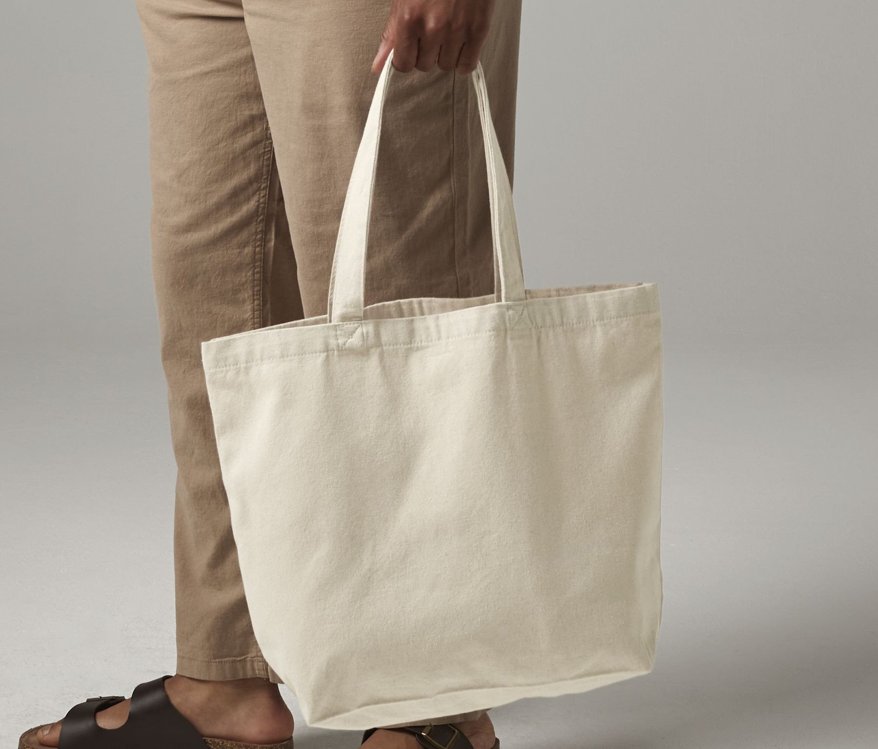 Maxi sac shopping en polycoton recyclé Westford Mill Revive Recycled Tote Maxi sac shopping en polycoton recyclé Westford Mill Revive Recycled Tote