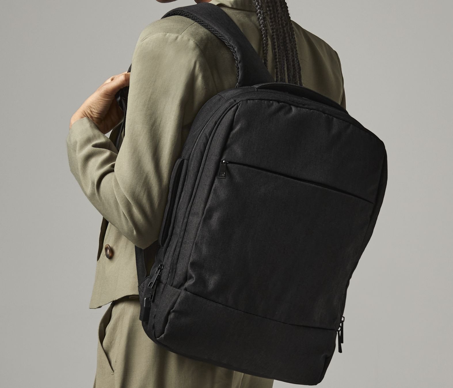 Sac à dos avec chargeur USB Quadra Q-Tech Charge Convertible Backpack Sac à dos avec chargeur USB Quadra Q-Tech Charge Convertible Backpack
