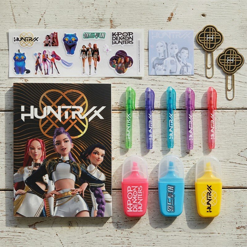 Set de Papeterie Golden Kpop Demon Hunters Huntrix Set de Papeterie Golden Kpop Demon Hunters Huntrix