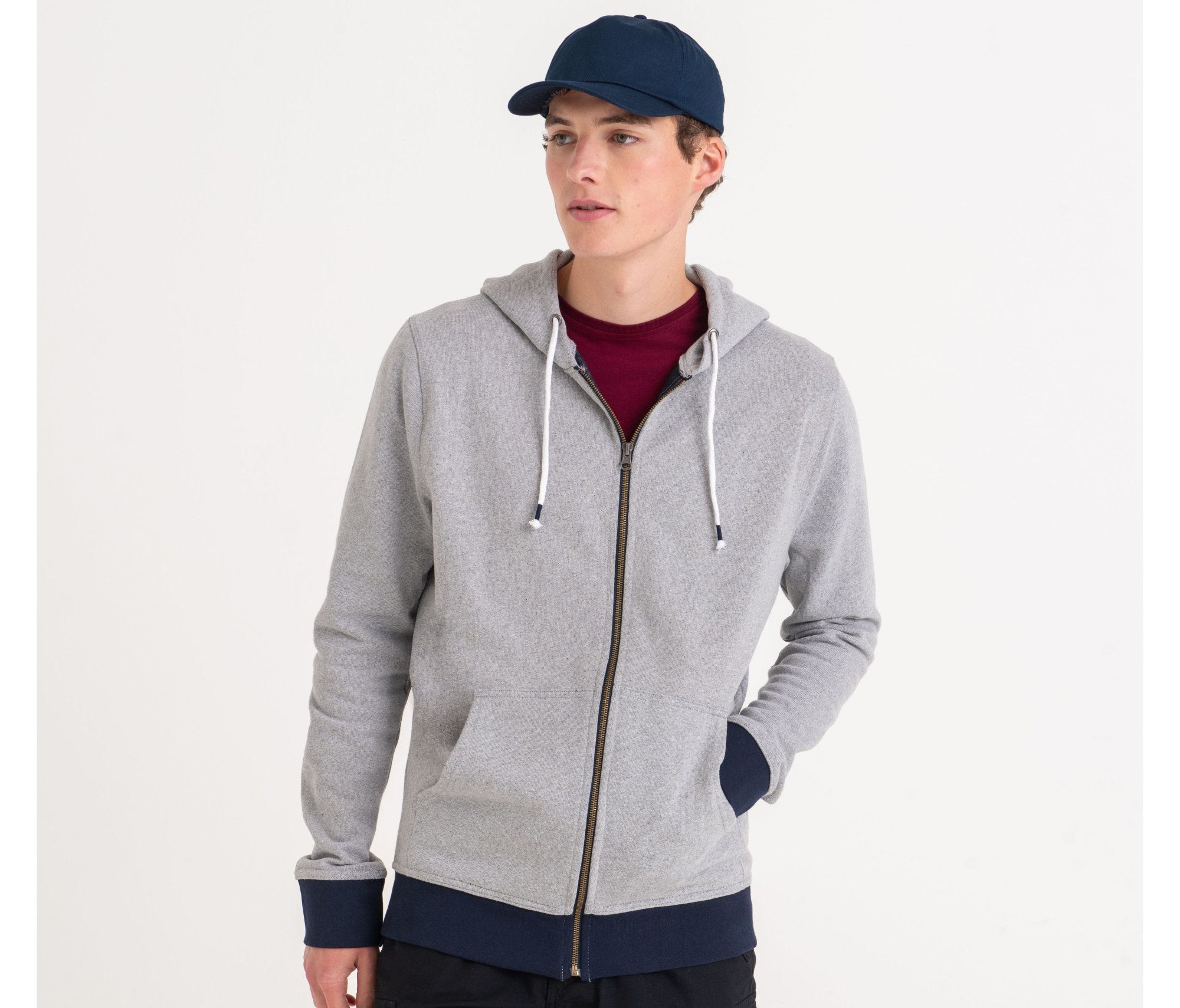 Sweat capuche zippé en coton régénéré Ecologie Okavango Sustainable Zoody Sweat capuche zippé en coton régénéré Ecologie Okavango Sustainable Zoody