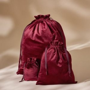 Trousse Pochette en velours pour cadeaux Bag Base Velvet Giftbag With Ribbon Drawstring
