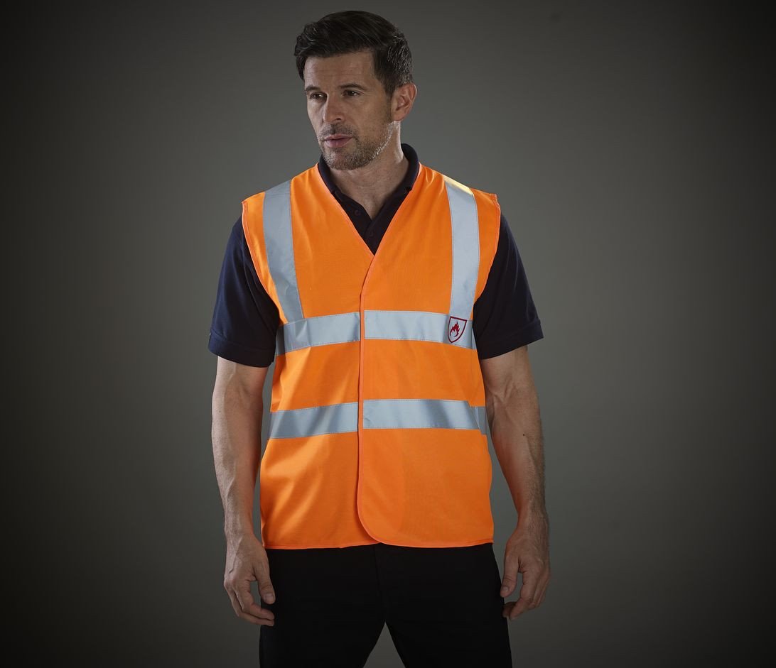 Vêtement haute visibilité Veste de sécurité retardateur de flamme Yoko Hi-Vis Flame Retardant Sleeveless Waistcoat Vêtement haute visibilité Veste de sécurité retardateur de flamme Yoko Hi-Vis Flame Retardant Sleeveless Waistcoat